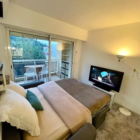 Hollydays, St Antoine *