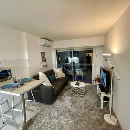 Hollydays, St Antoine Апартаменты *